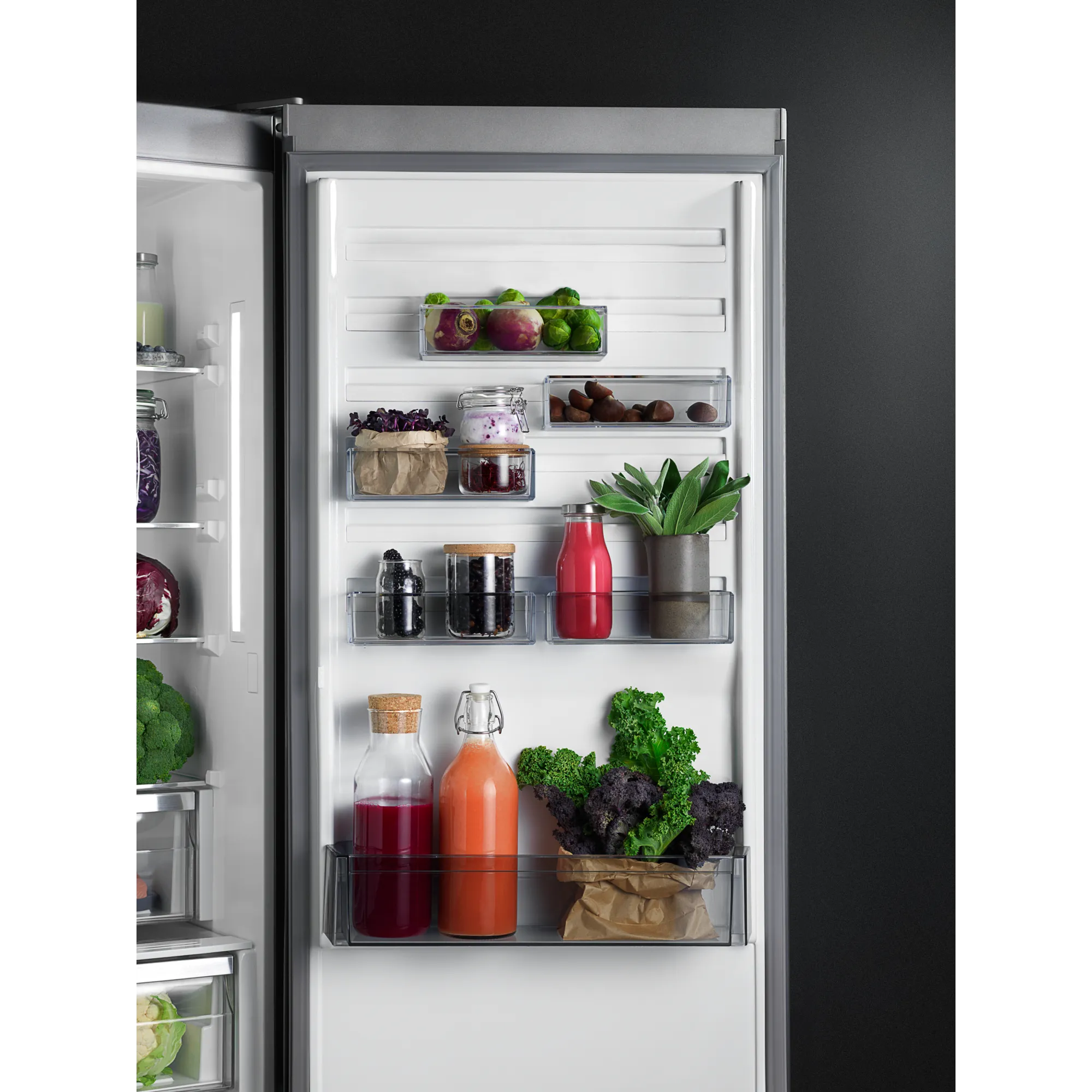 AEG 6000 OSC6M191ES Integrated Frost Free Fridge Freezer with Sliding Door Fixing Kit - White - E Rated