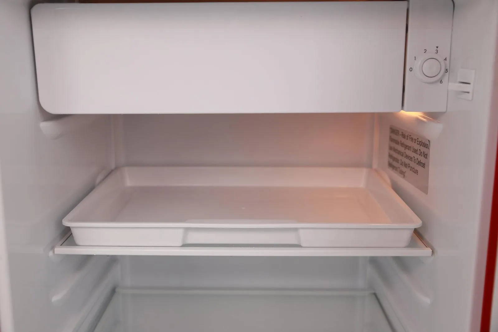 Avanti RMRS31X6BLIS 3.1 Cu. Ft. Retro Compact Refrigerator