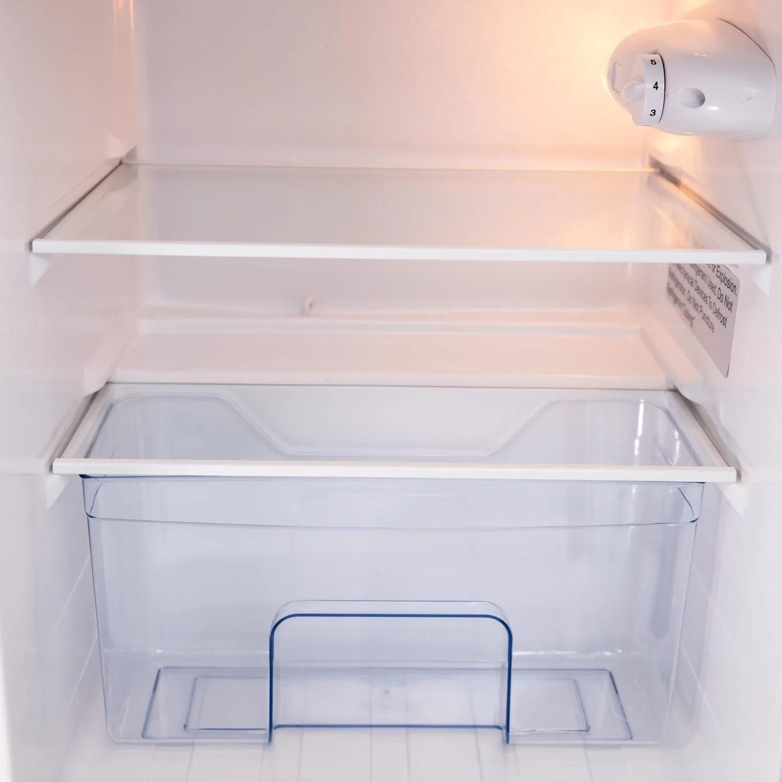 Avanti RMRT30X1BIS 3.0 Cu. Ft. Retro Compact Refrigerator