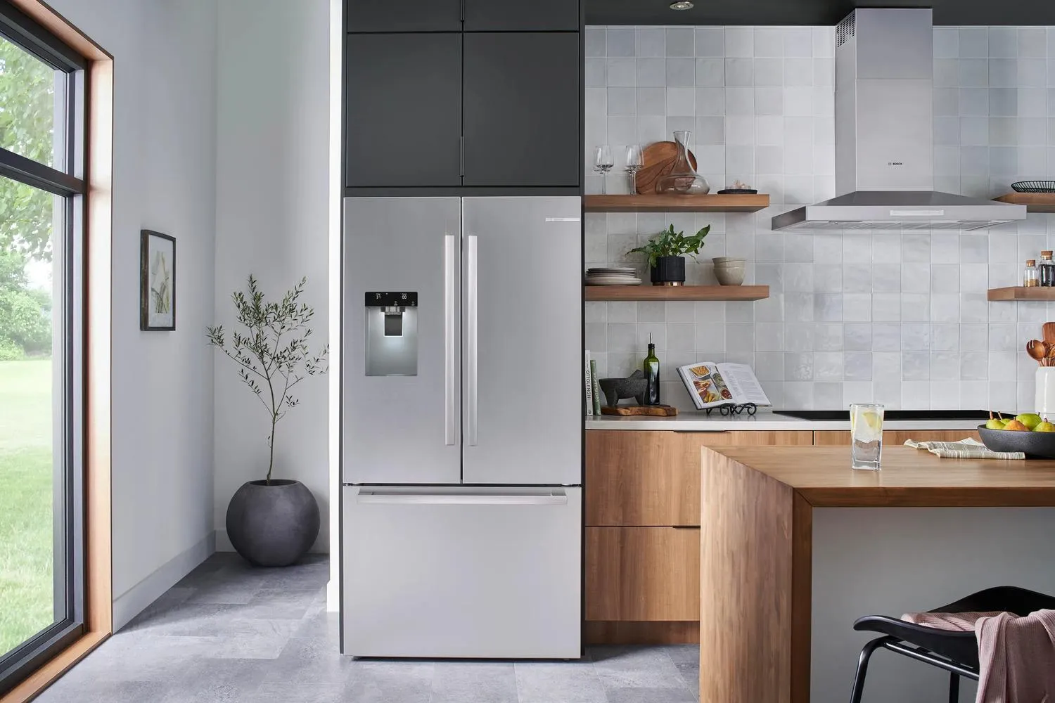 Bosch B36FD52SNS 500 Series French Door Bottom Mount Refrigerator 36" Stainless Steel (With Anti-Fingerprint)