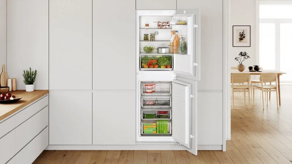 Bosch Series 2 KIN85NSE0G Integrated Frost Free Fridge Freezer with Sliding Door Fixing Kit - White - E Rated