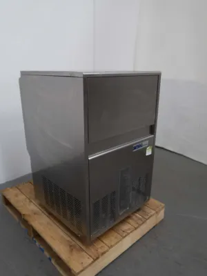 Bromic IM0070FSC Ice Machine - 772572