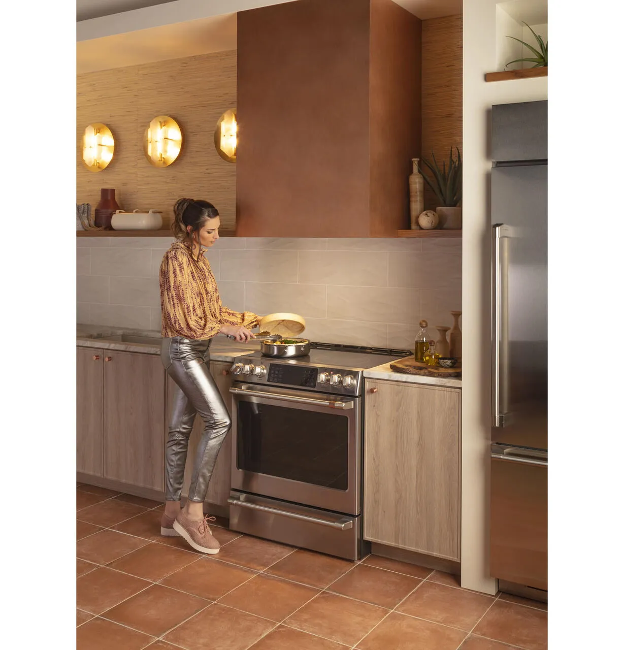Cafe CDB36RP2RS1 Caf&#8482; 21.3 Cu. Ft. Built-In Bottom-Freezer Refrigerator