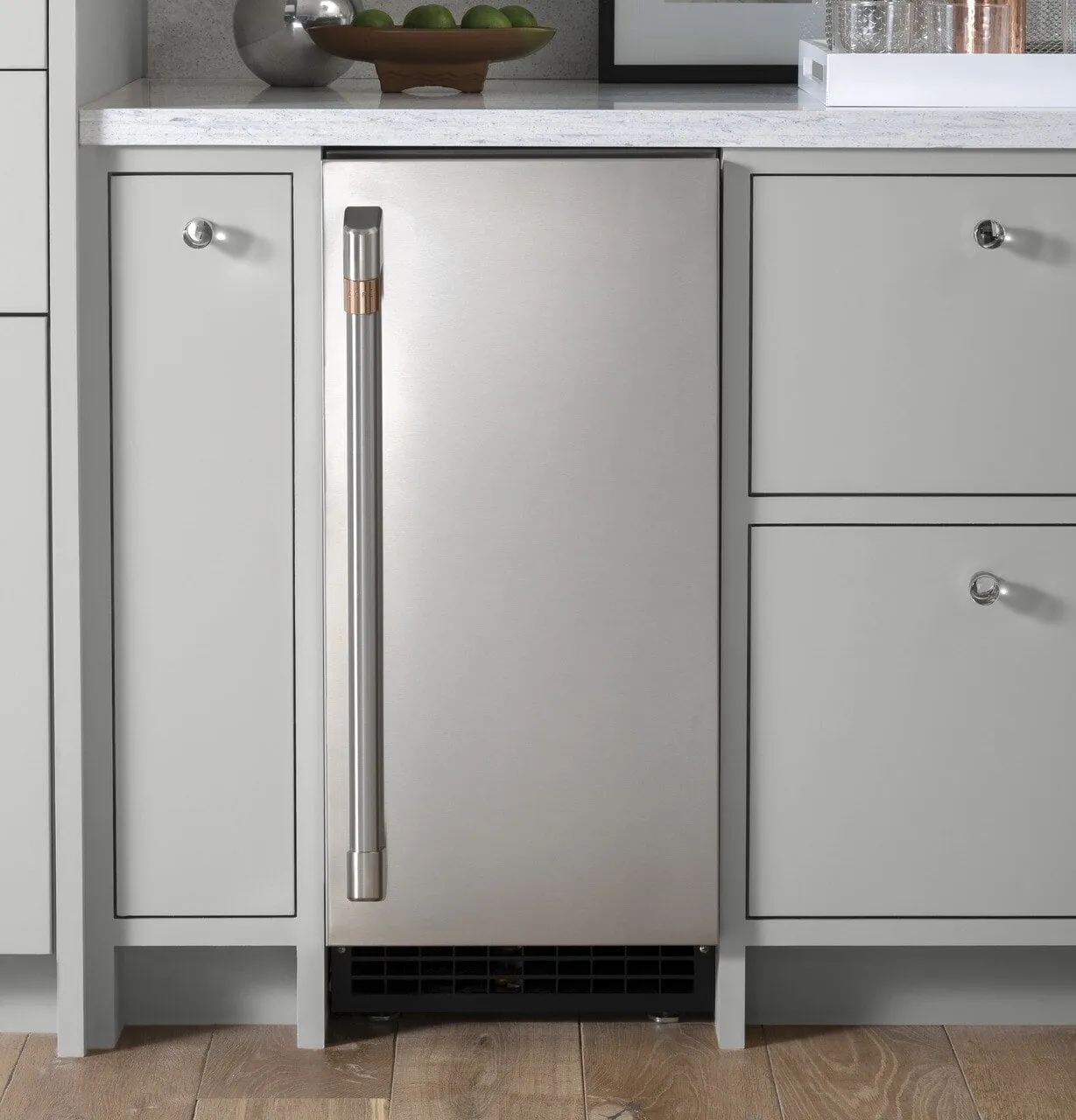 Cafe CIP75S1 Caf Ice Maker Door Kit