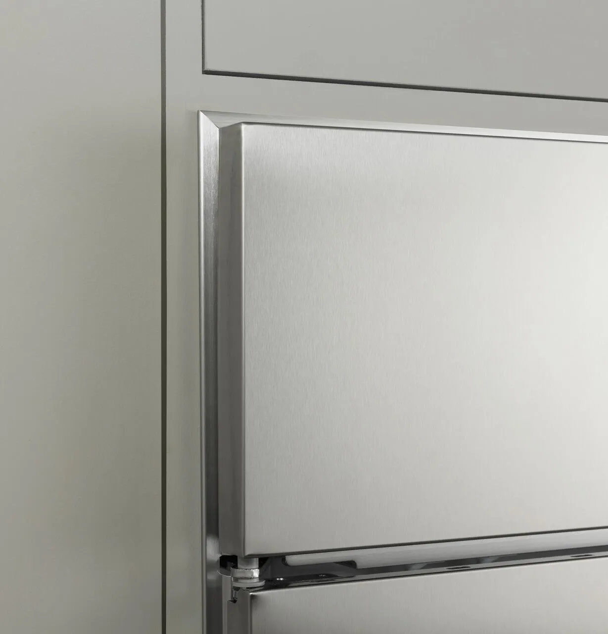 Cafe CSB48YP2RS1 Caf&#8482; 48" Smart Built-In Side-By-Side Refrigerator With Dispenser
