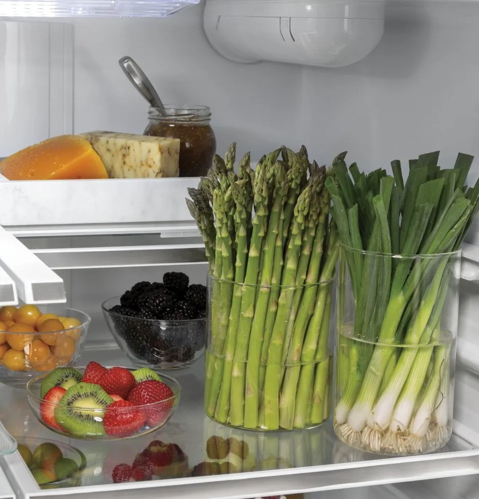 Cafe CWE19SP4NW2 Caf Energy Star 18.6 Cu. Ft. Counter-Depth French-Door Refrigerator