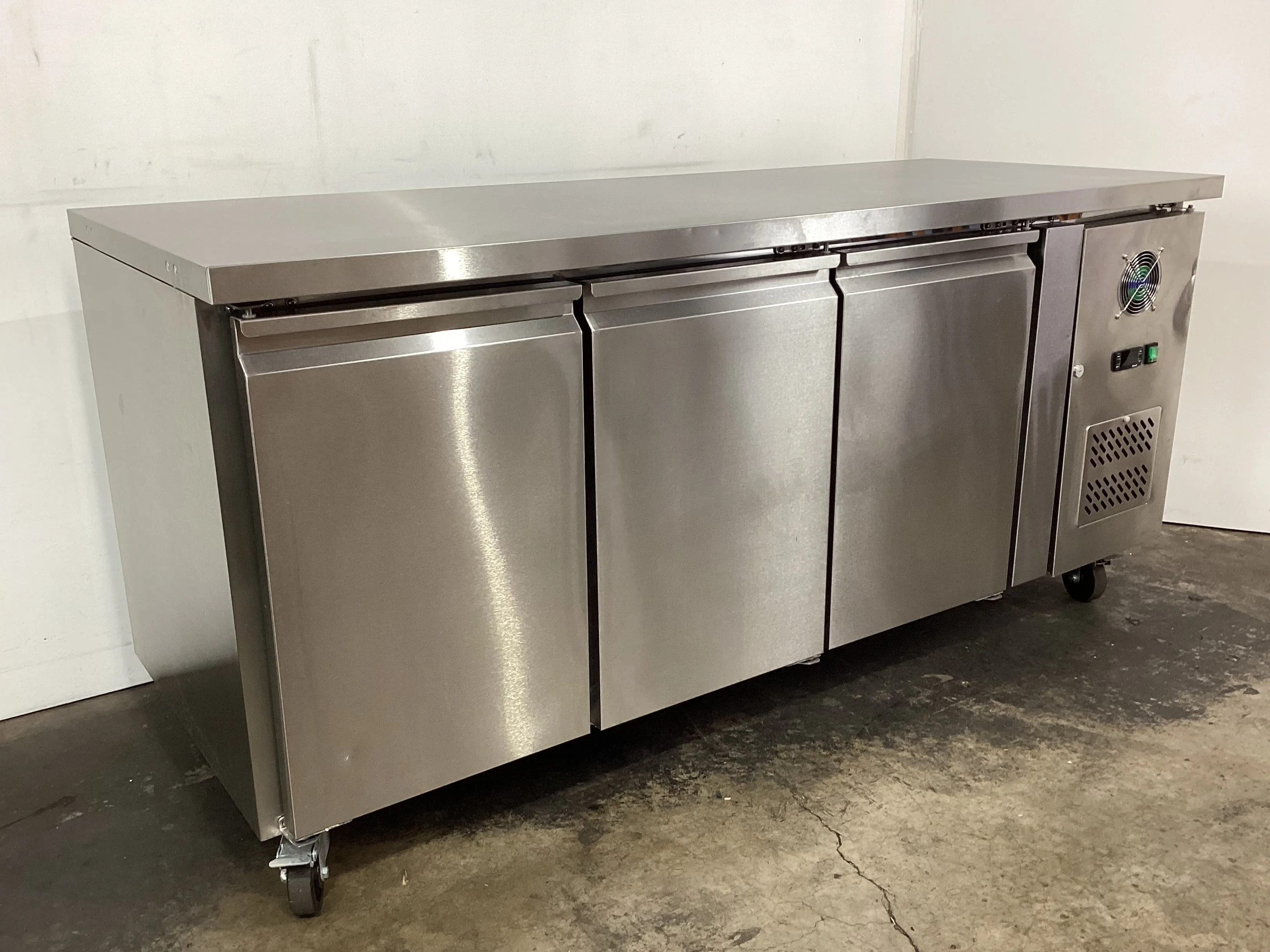 FED GN3100BT Underbench Freezer - 812723