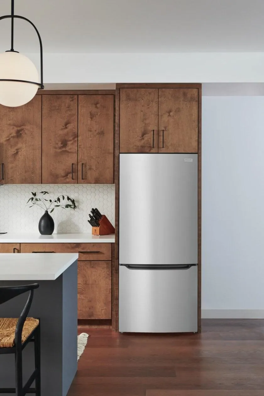 Frigidaire GRBN2012AF Frigidaire Gallery 20.3 Cu. Ft. Standard-Depth Bottom Freezer Refrigerator