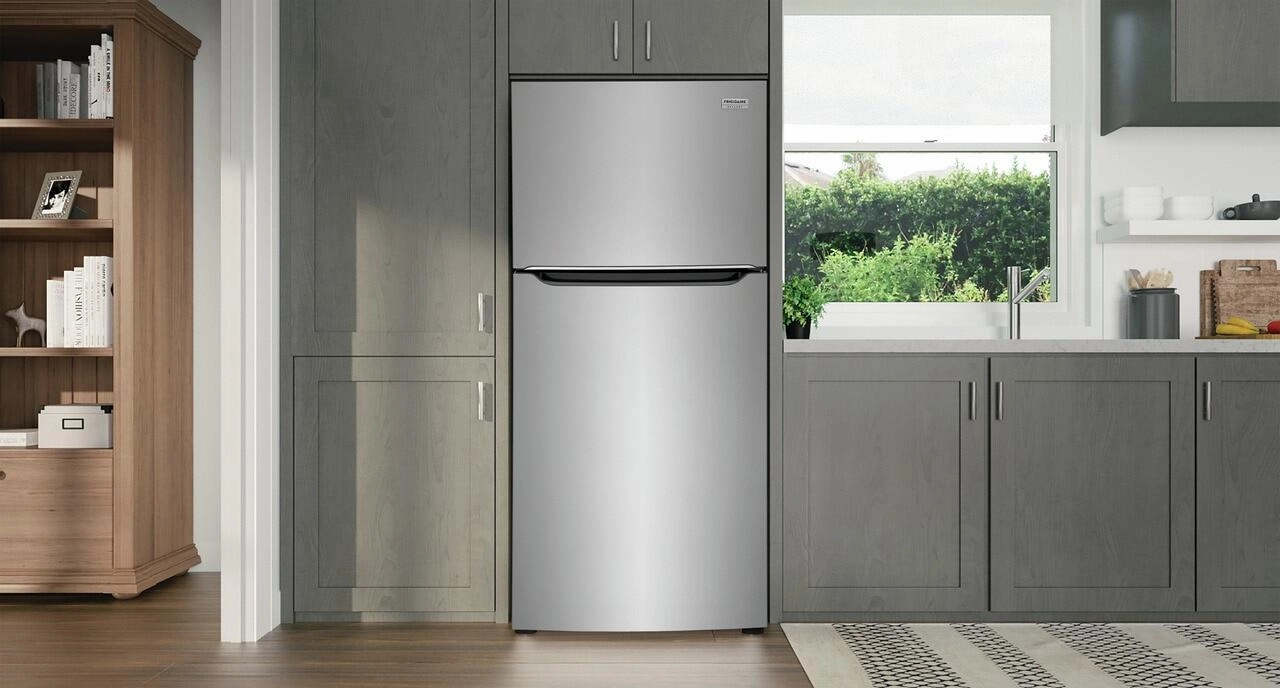 Frigidaire FGHT2055VF Frigidaire Gallery 20.0 Cu. Ft. Top Freezer Refrigerator