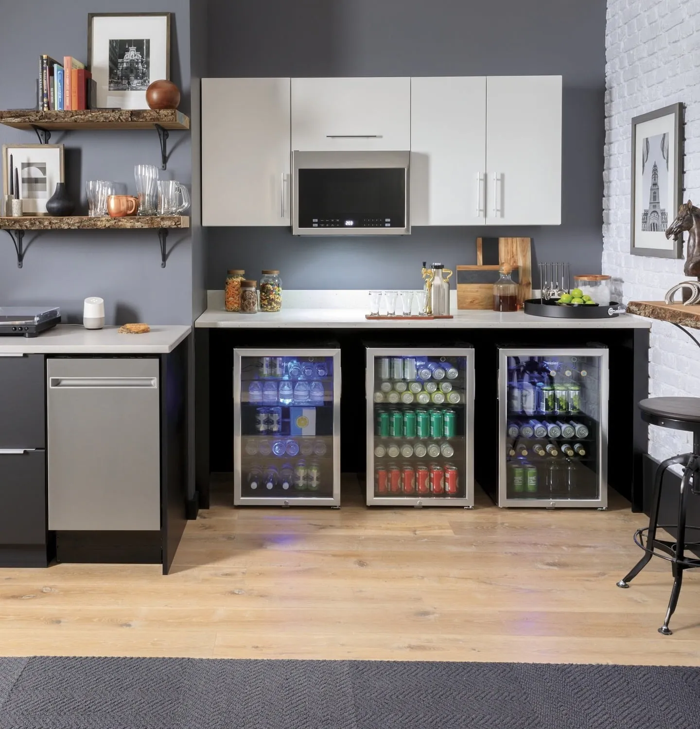Haier HEBF100BXS 150-Can Beverage Center