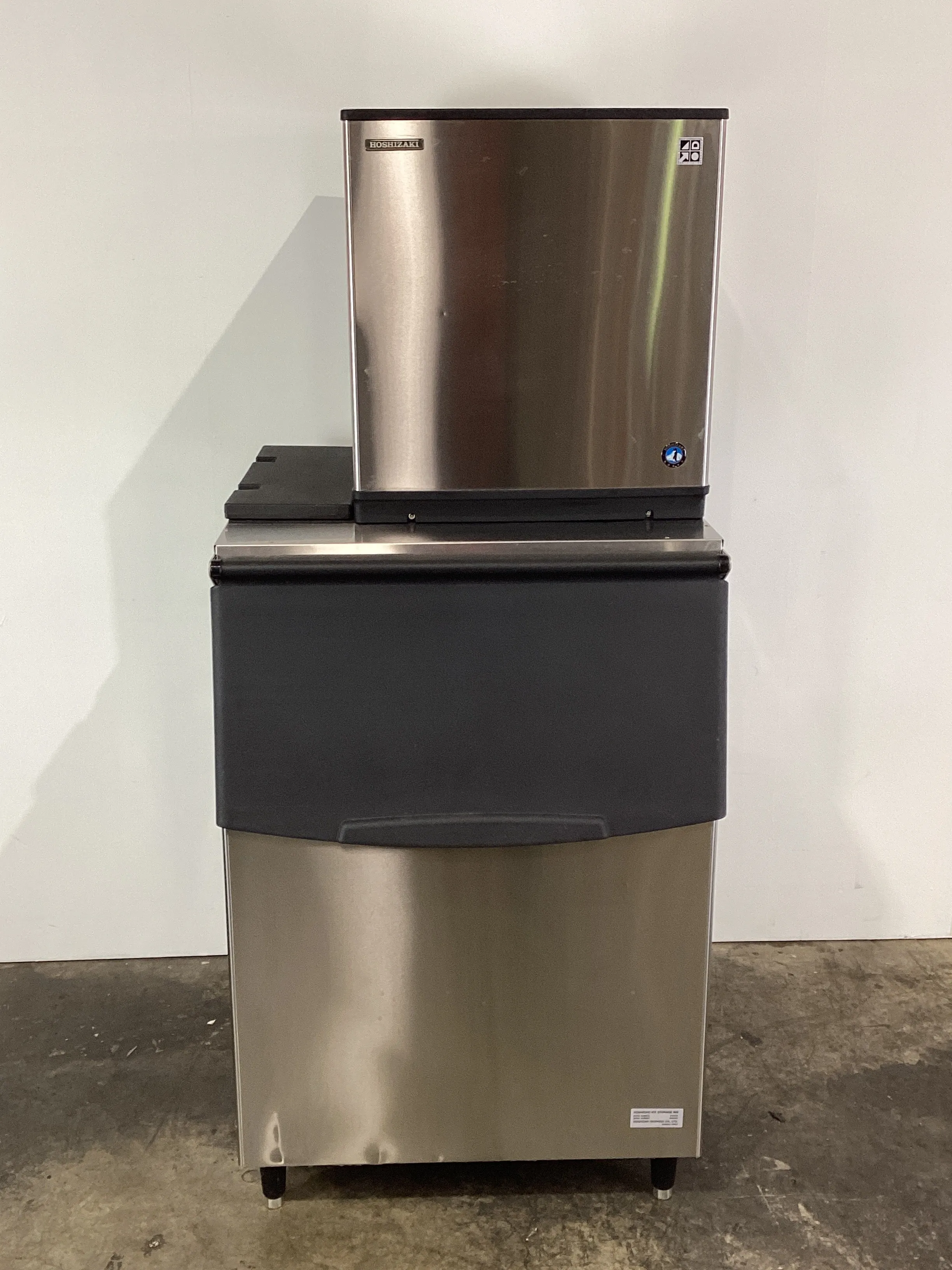 Hoshizaki KMD-270AB/B-501SA Ice Machine with Storage Bin - 791344