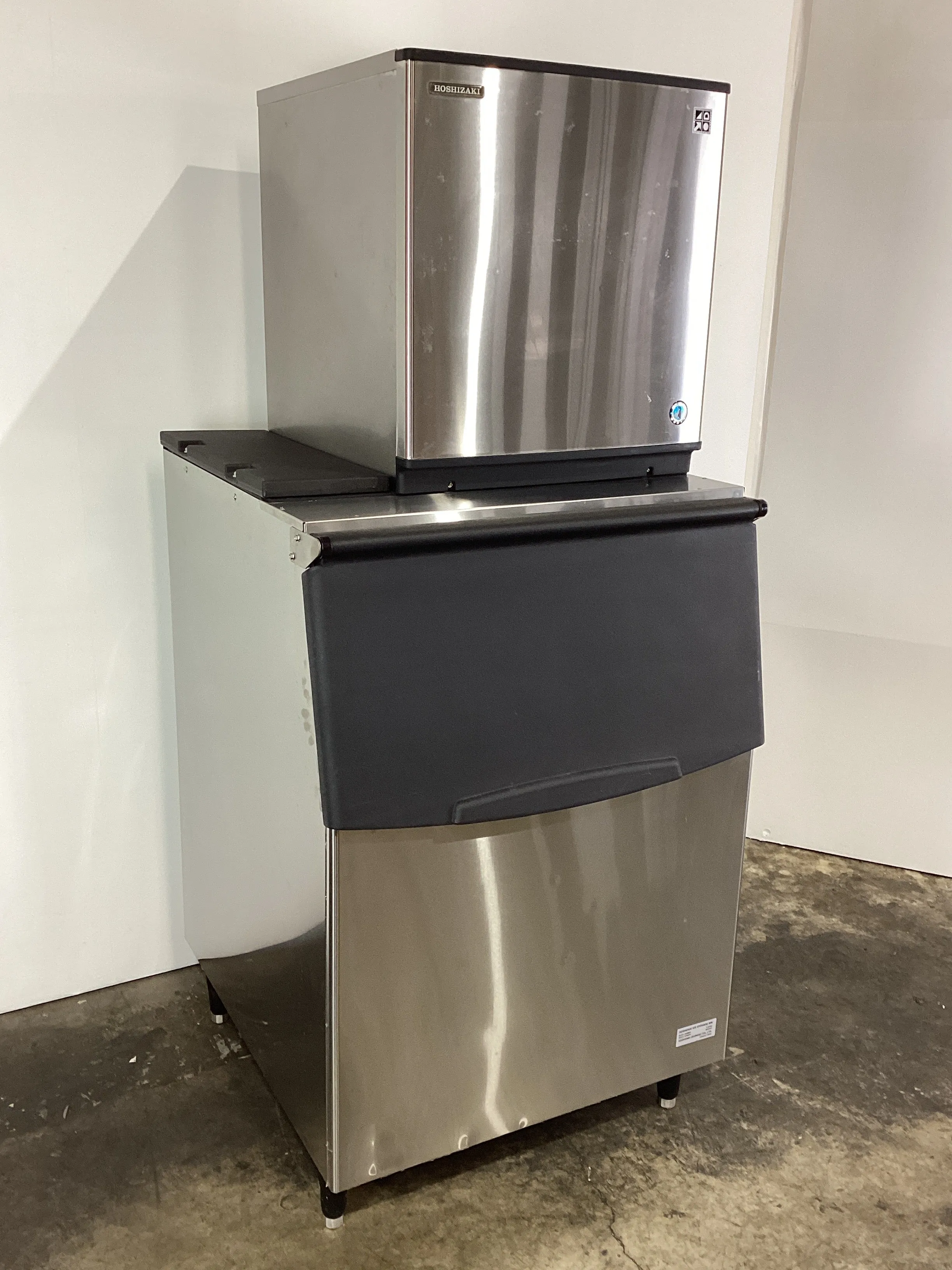 Hoshizaki KMD-270AB/B-501SA Ice Machine with Storage Bin - 791344