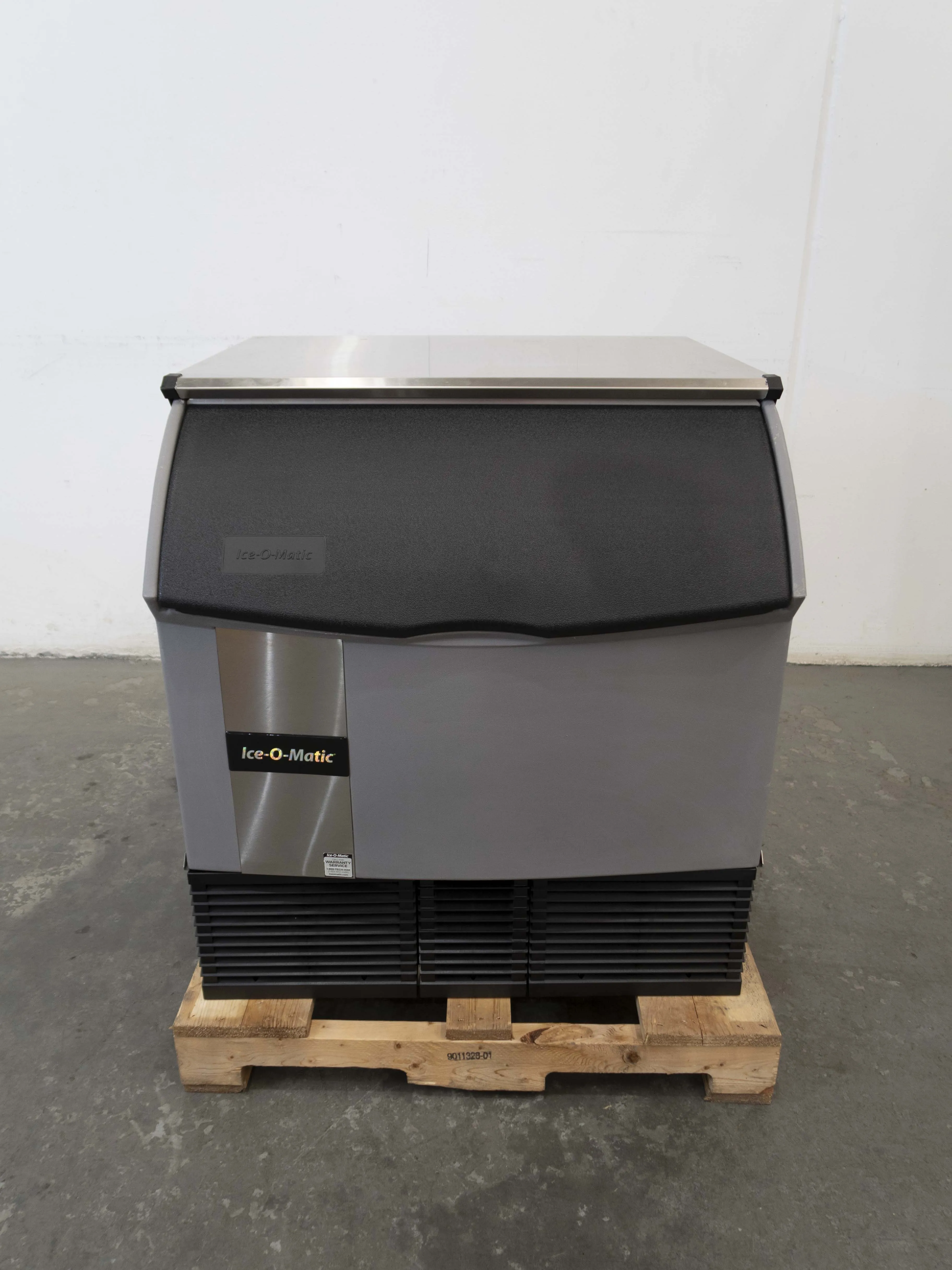 Ice-O-Matic ICEU305FA3 Ice Machine - 776996