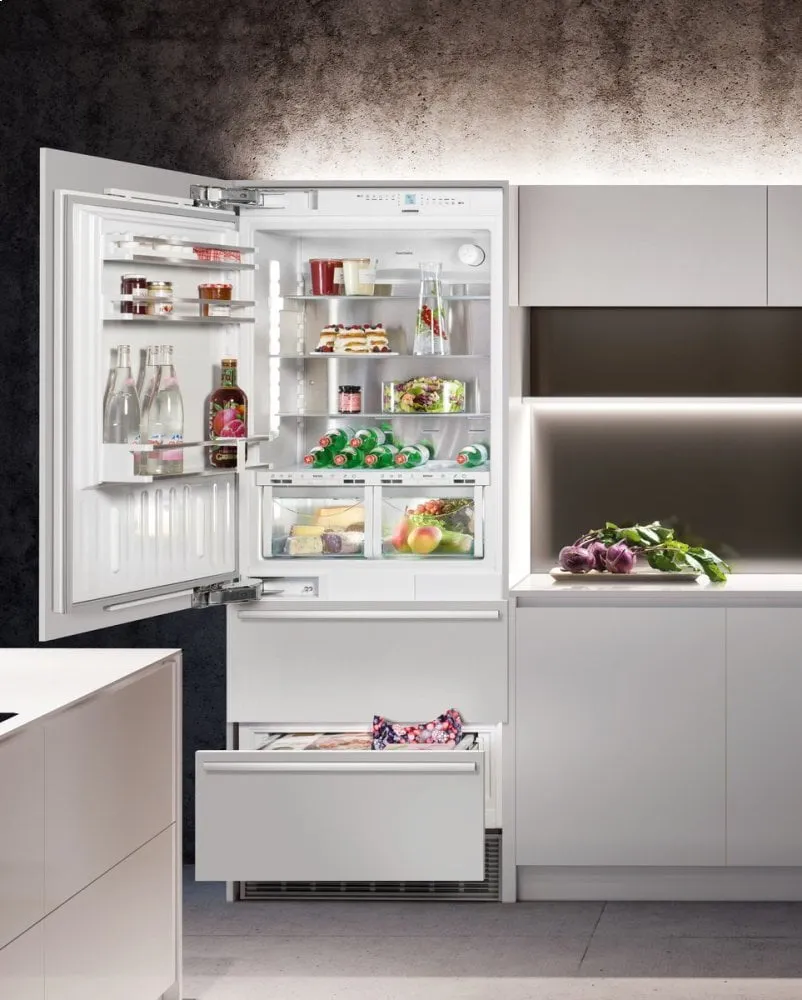 Liebherr HCB1581 30" Combined Refrigerator-Freezer With Biofresh And Nofrost For Integrated Use