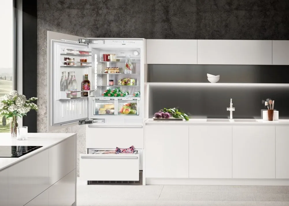 Liebherr HCB1581 30" Combined Refrigerator-Freezer With Biofresh And Nofrost For Integrated Use