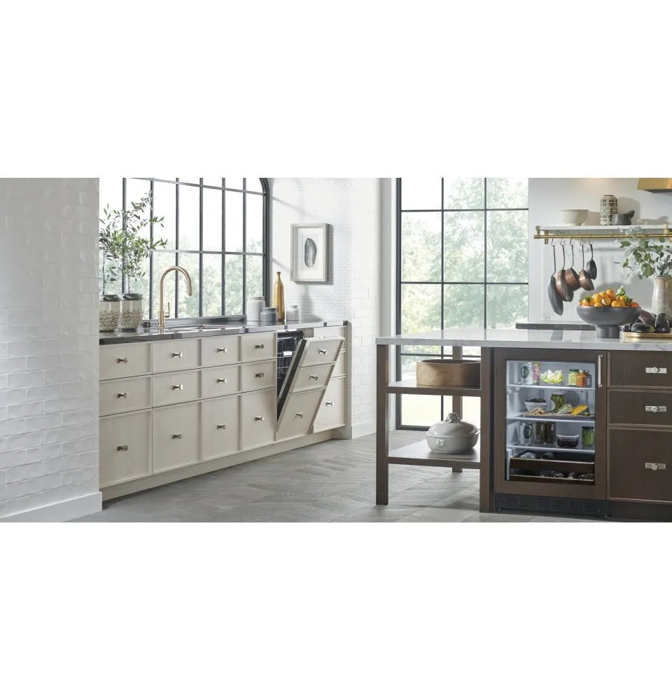 Monogram ZDBI240HII Monogram Beverage Center
