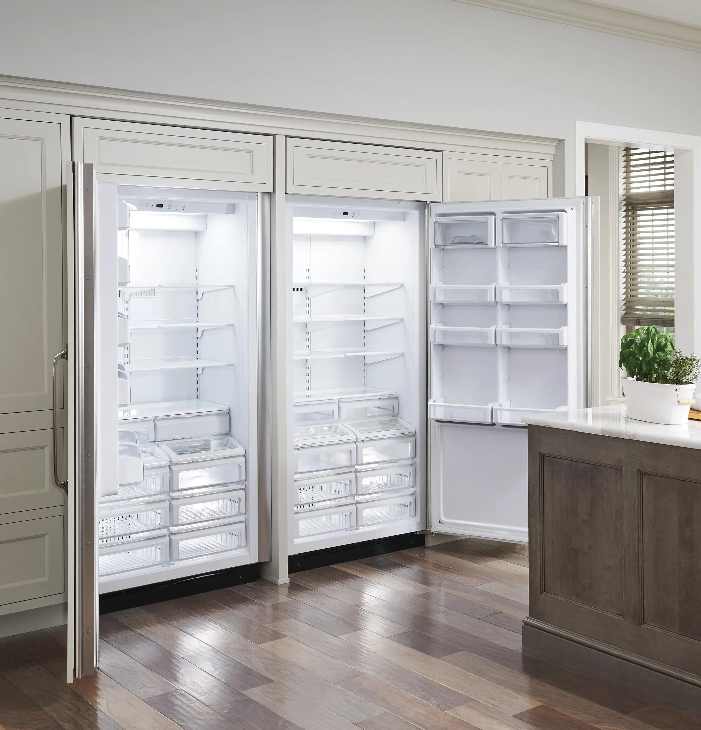 Monogram ZIR360NNRH Monogram 36" Built-In All Refrigerator