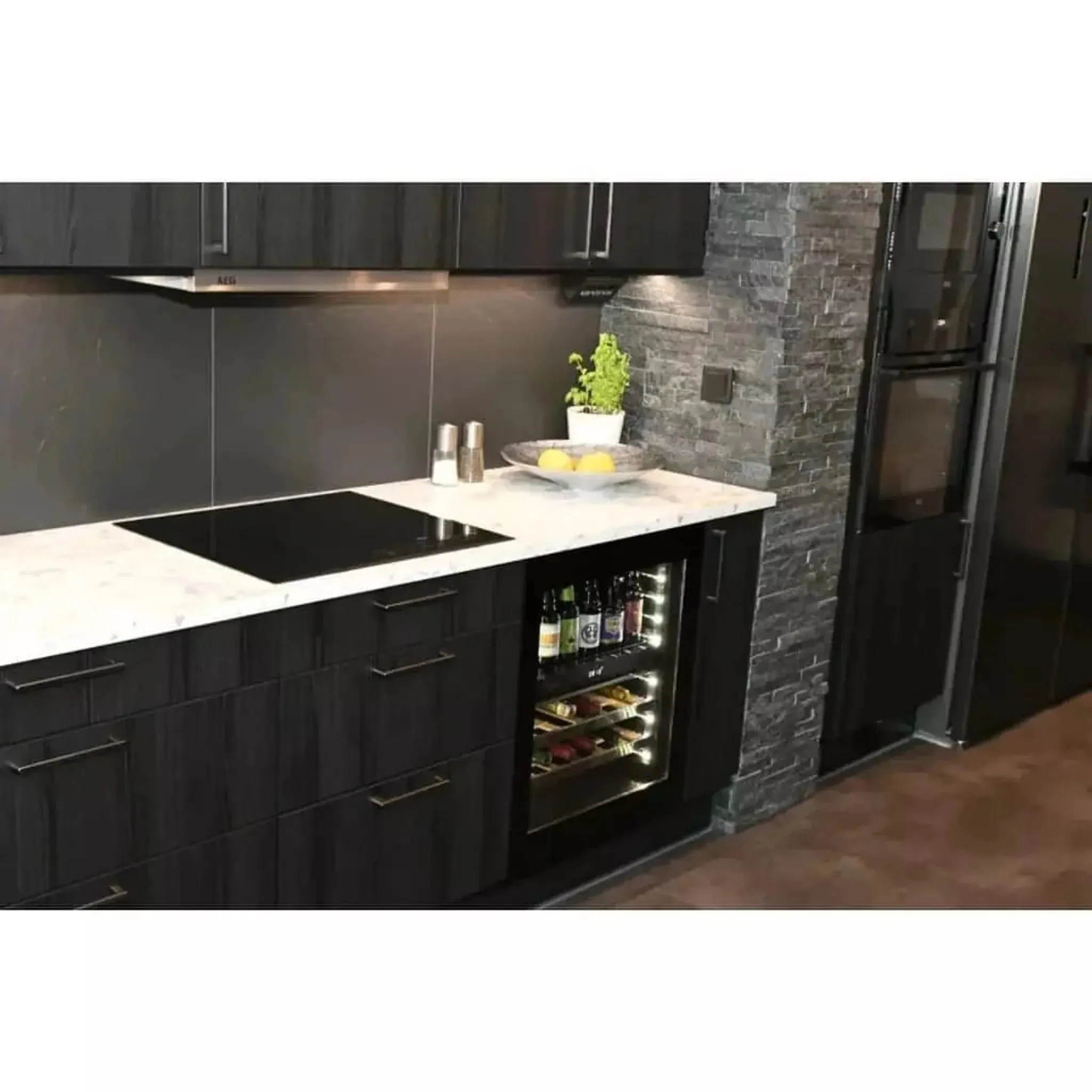mQuve - 600mm - Undercounter Wine Fridge - WineCave 700 60D Fullglass Black - Push/Pull - 700mm Door Height