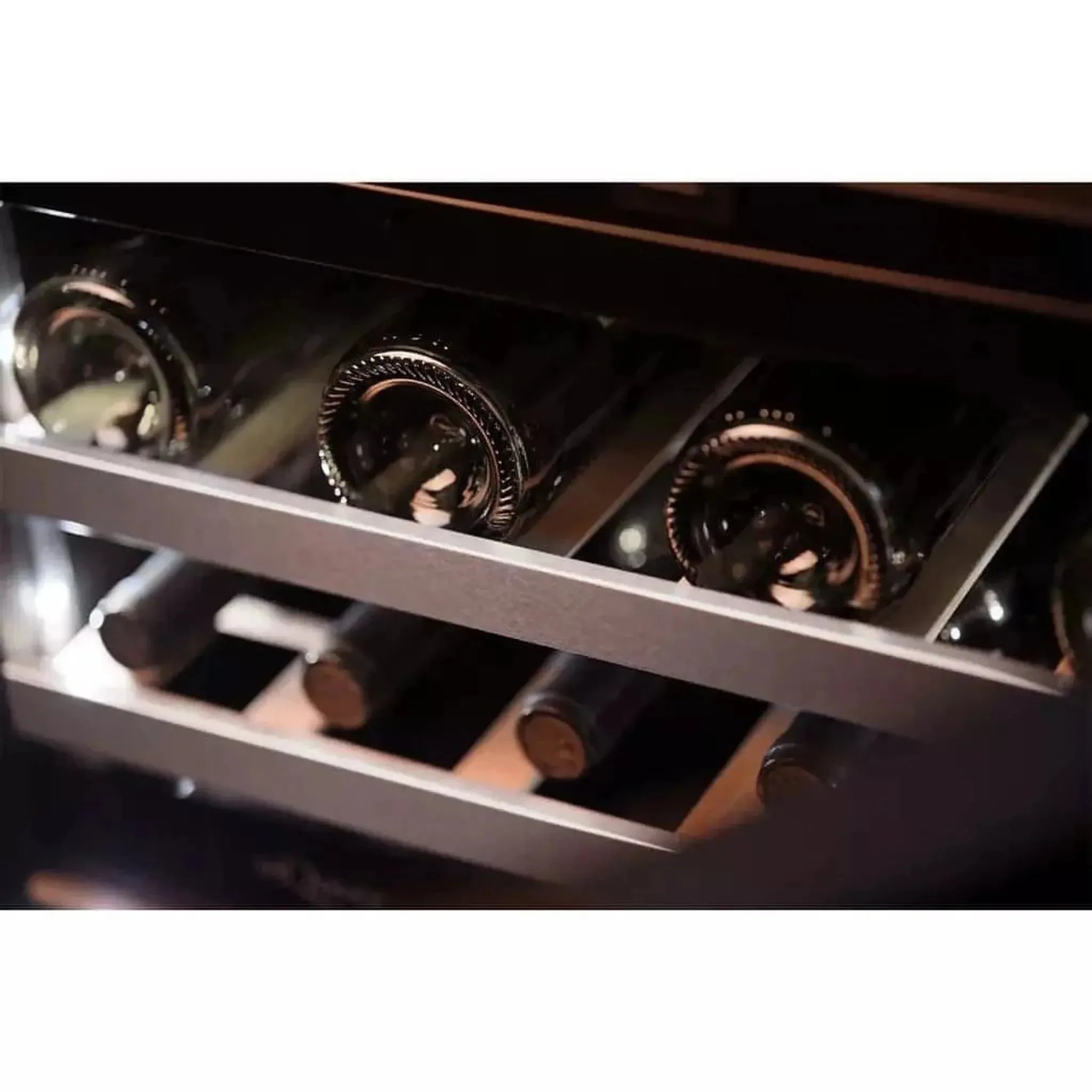 mQuve - Integrated Wine Cooler - WineKeeper Exclusive 112D Fullglass Black - Push/Pull