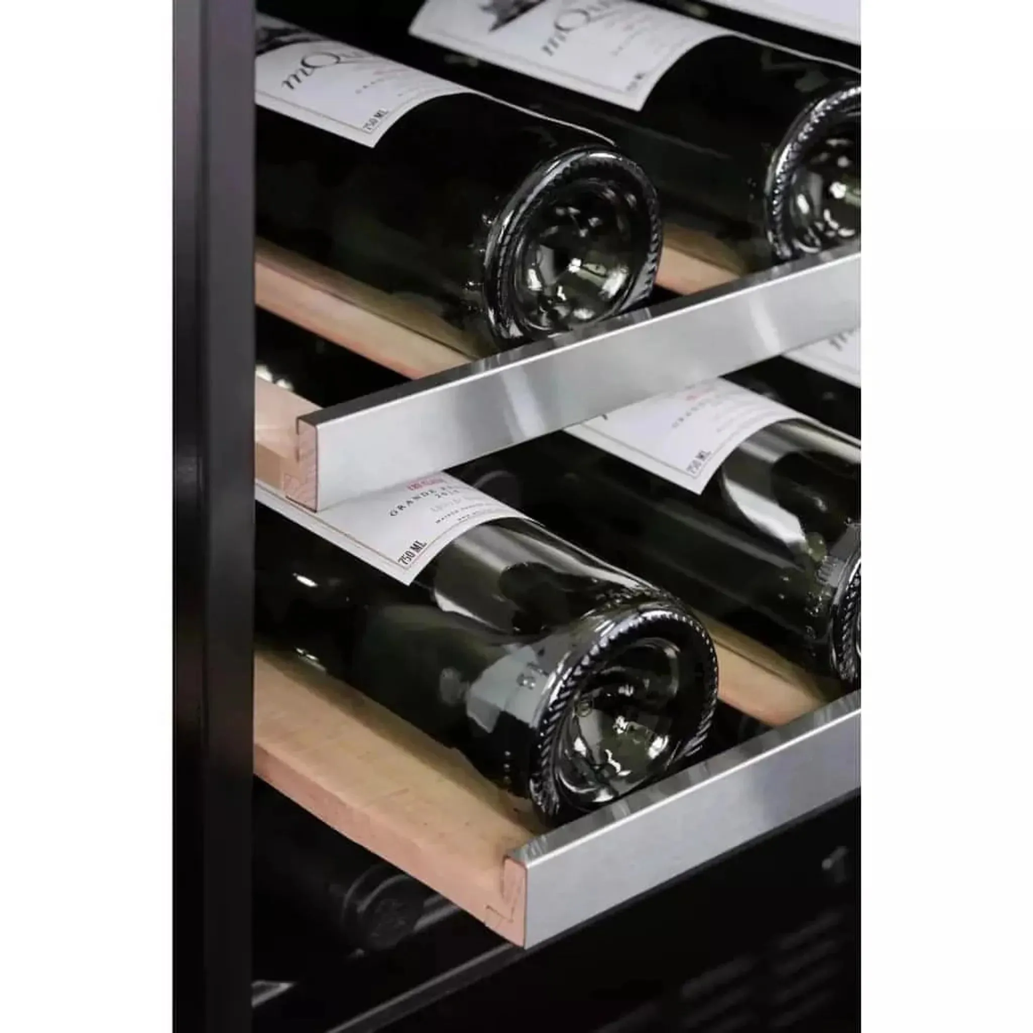 mQuve - Integrated Wine Cooler - WineKeeper Exclusive 112D Fullglass Black - Push/Pull