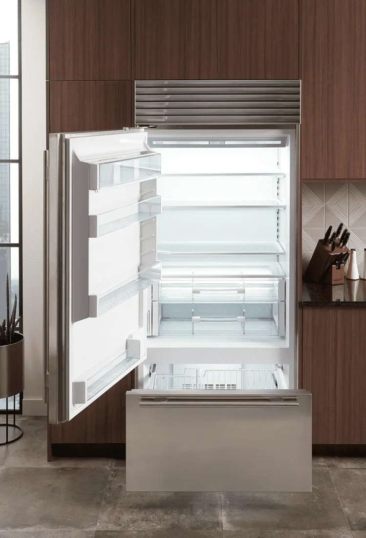 Sub-Zero BI36UIDSPHLH 36" Classic Over-And-Under Refrigerator/Freezer With Internal Dispenser