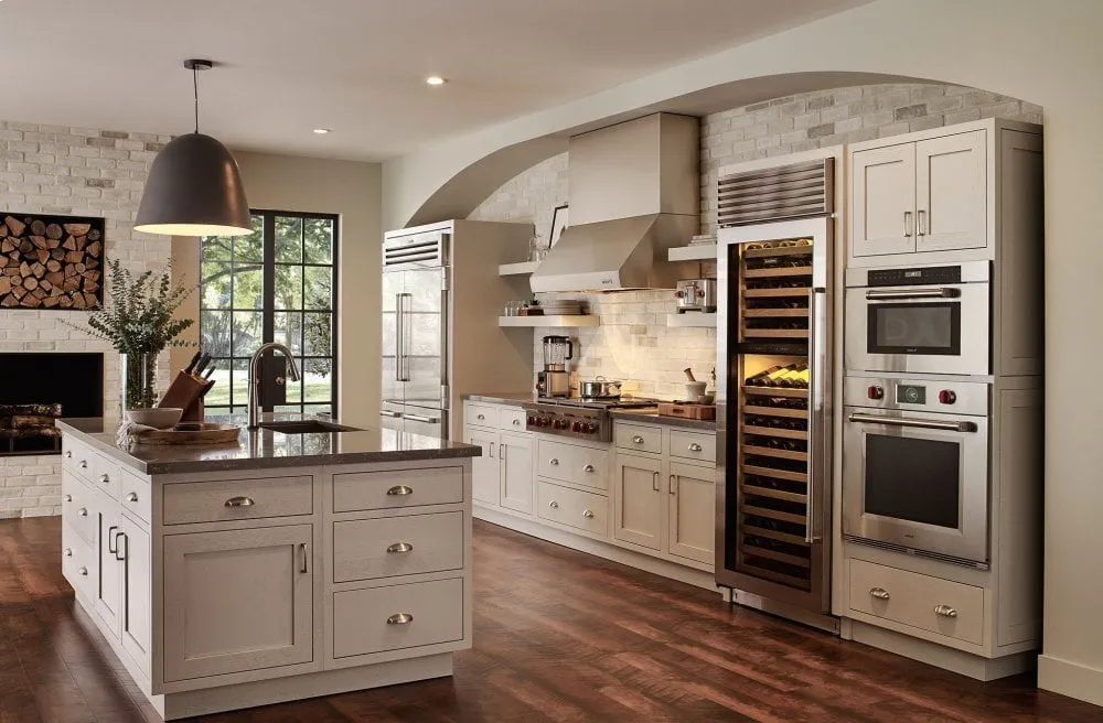 Sub-Zero BW30ASTHRH 30" Classic Wine Storage