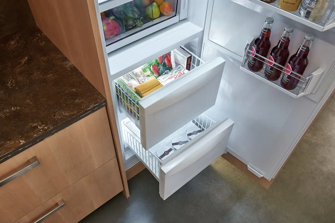 Sub-Zero IC24CILH 24" Designer Column Refrigerator/Freezer With Ice Maker - Panel Ready