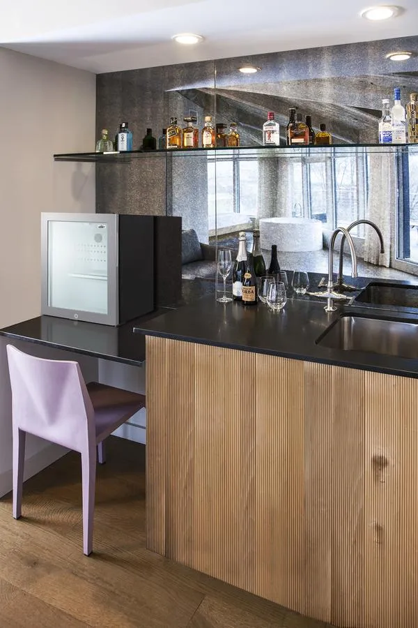Summit MB13GLSSLHD 16" Wide Compact Minibar