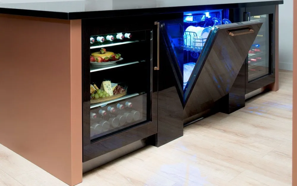 Thermador T24UR900LP 24-Inch Under-Counter Glass Door Refrigerator