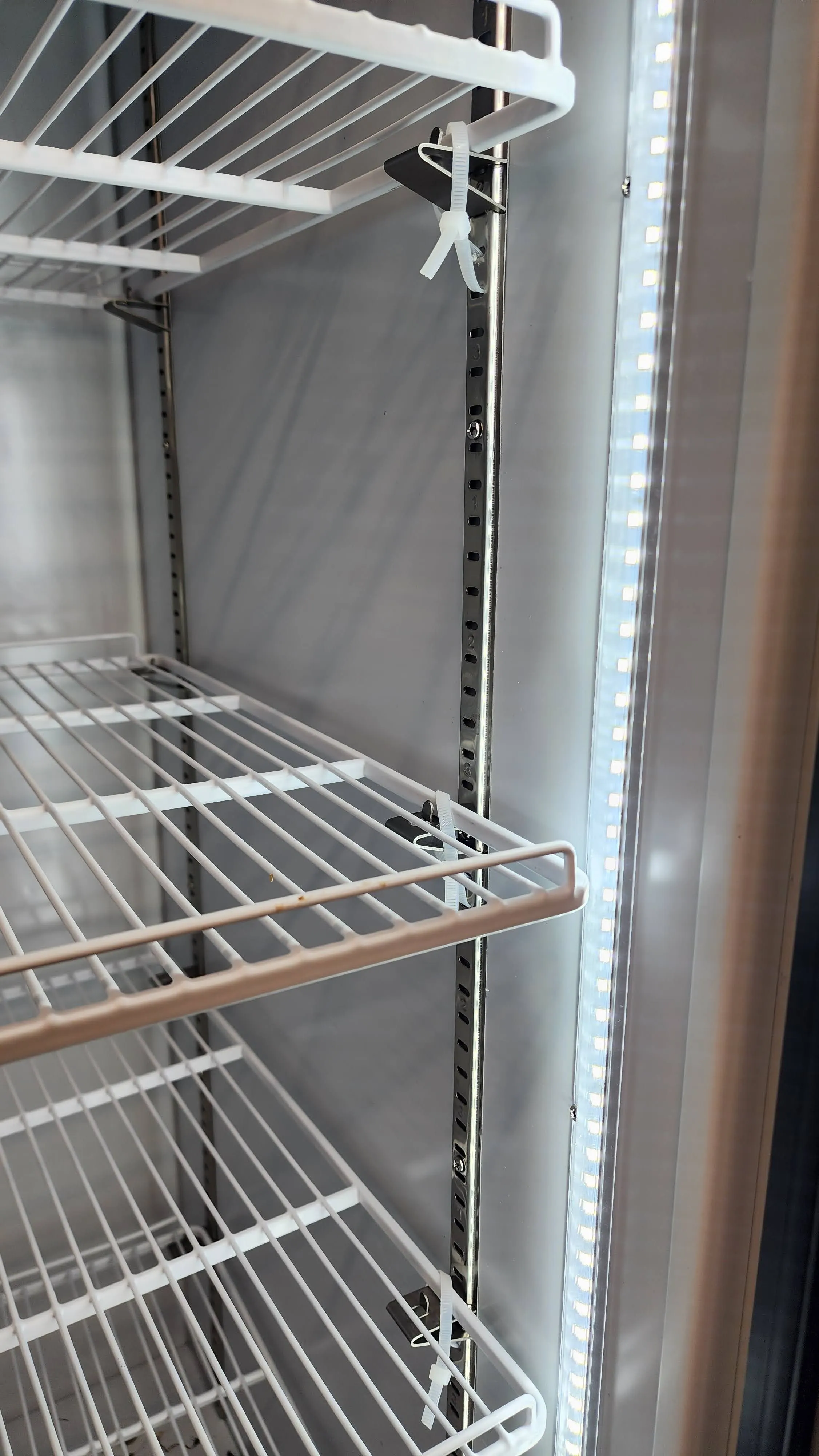 Thermaster 400L Upright Single Glass Door Freezer  LG-400PF
