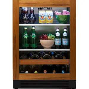 True Residential 300 Series 5.6 cu.ft. Freestanding Beverage Center TBC-24-L-OG-C