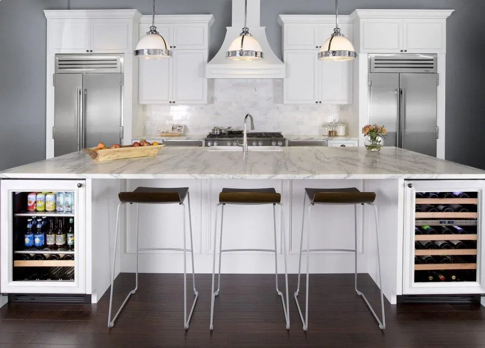 True Residential TBC24RSGC 24 Inch Stainless Glass Door Right Hinge Undercounter Beverage Center
